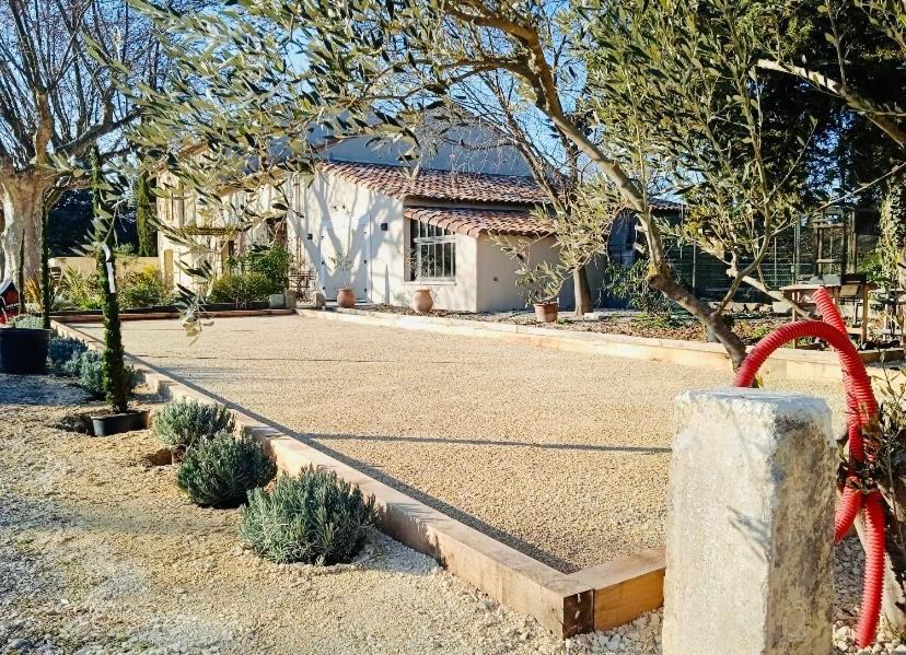 Gite Du Mas De La Finiere ,Avec Spa Interieur Châteaurenard المظهر الخارجي الصورة